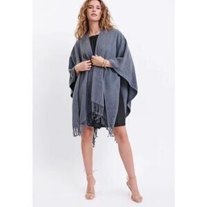 Mersea Classic Travel Wrap Gray Storm Blanket Shawl Women's OS One Size Fringe